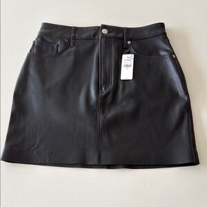 Express skirt Sz 4